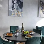 Perla W Koronie *